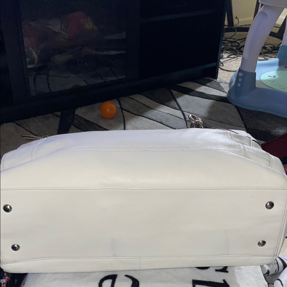 Coach Vintage Penelope Ivory Leather/ Brown Snakeskin Carryall Women's Handbag - Picture 9 of 16